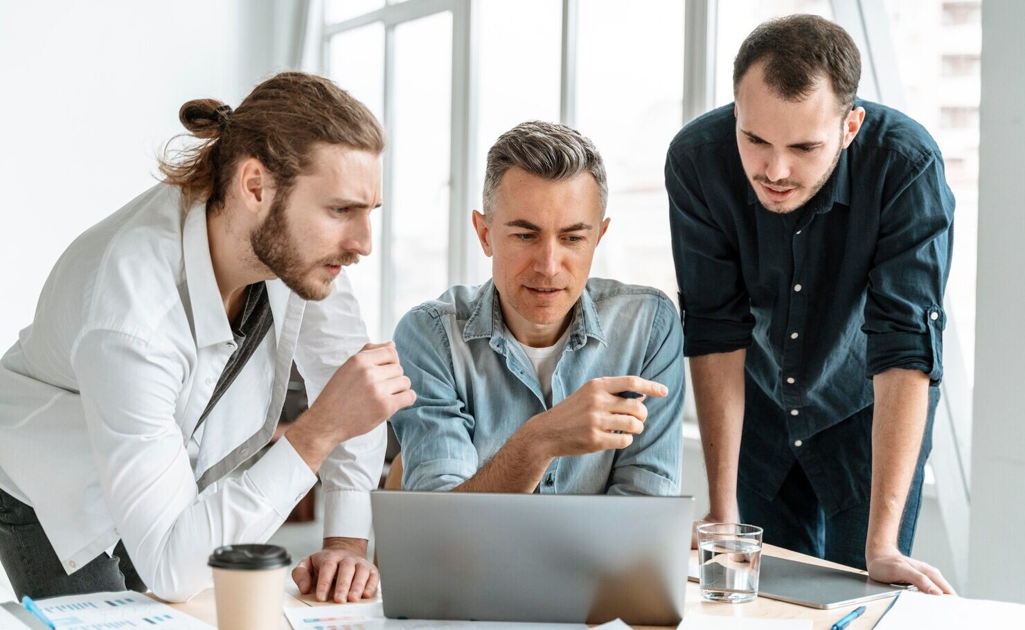 Businesspeople meeting office working 23 2148908913